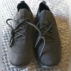 Women’s Anna Black Sneakers